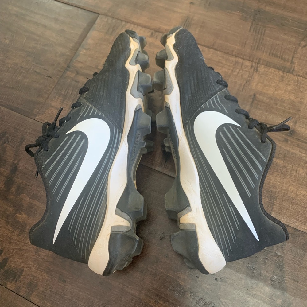 Nike softball cleats - Size 6Y